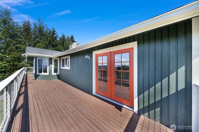 14055 Madrona Drive, Anacortes, WA 98221