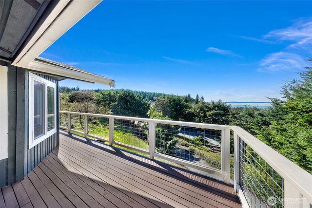 14055 Madrona Drive, Anacortes, WA 98221