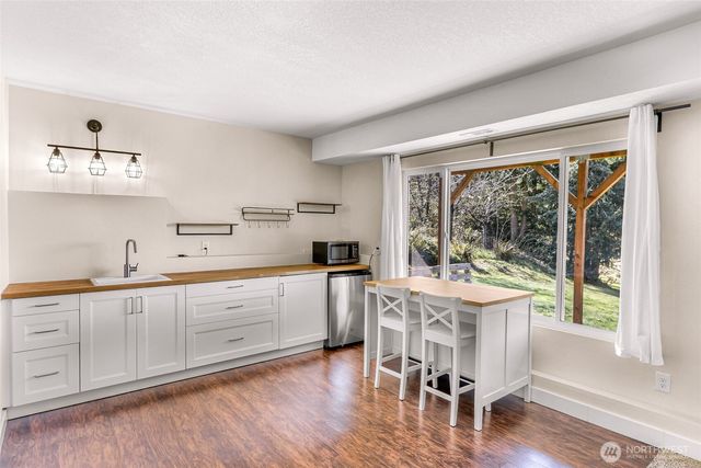 14055 Madrona Drive, Anacortes, WA 98221