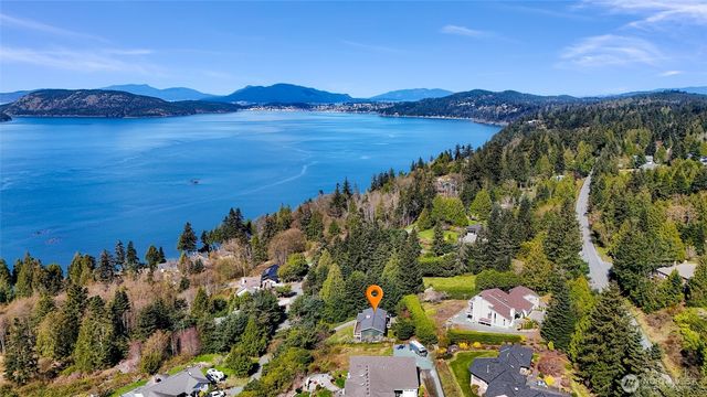 14055 Madrona Drive, Anacortes, WA 98221