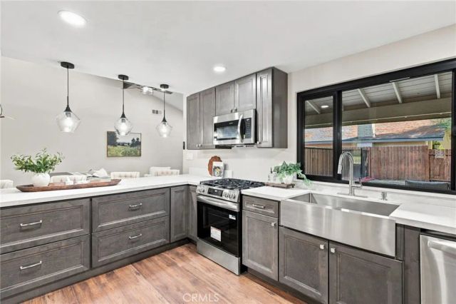 6805 Saddleback, Bakersfield, CA 93309