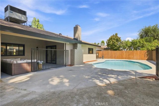 6805 Saddleback, Bakersfield, CA 93309
