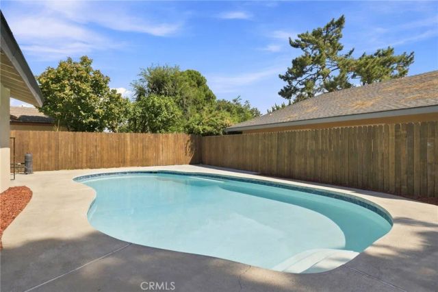 6805 Saddleback, Bakersfield, CA 93309