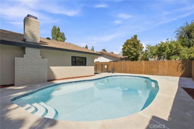 6805 Saddleback, Bakersfield, CA 93309