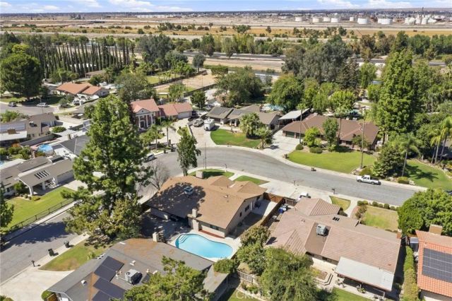 6805 Saddleback, Bakersfield, CA 93309