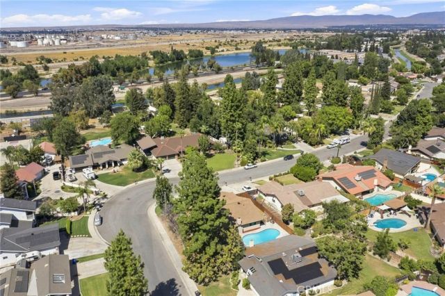 6805 Saddleback, Bakersfield, CA 93309