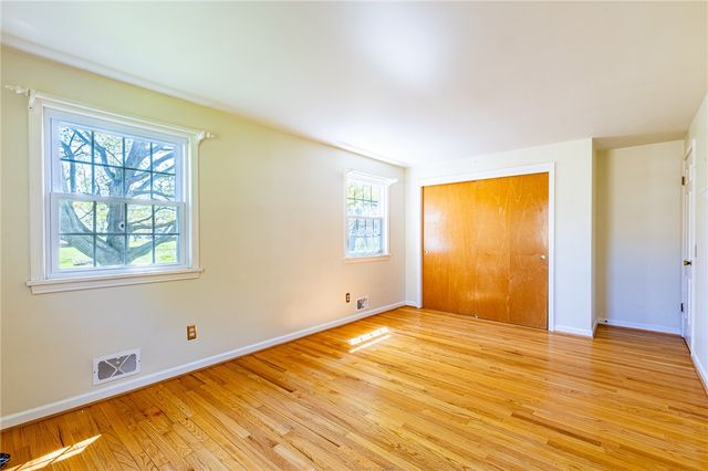 146 London Road, Webster, NY 14580