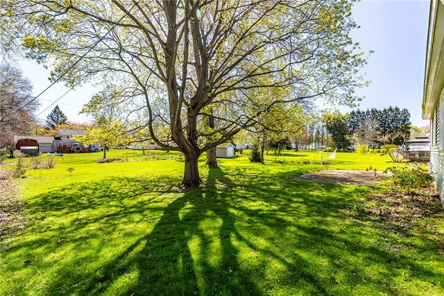 146 London Road, Webster, NY 14580