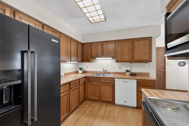 11523 Sandy View Drive, St Louis, MO 63146