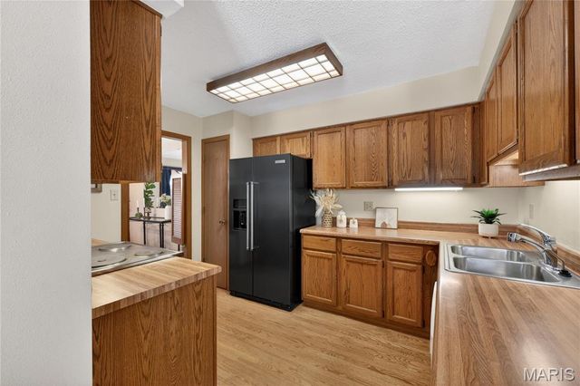 11523 Sandy View Drive, St Louis, MO 63146