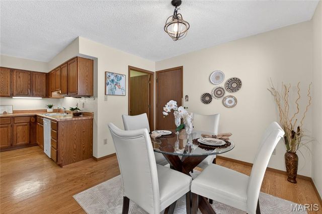 11523 Sandy View Drive, St Louis, MO 63146