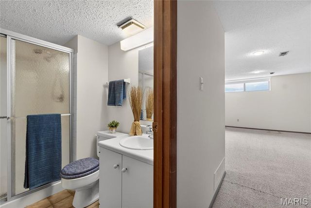 11523 Sandy View Drive, St Louis, MO 63146