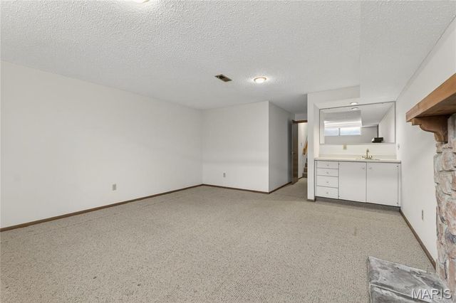 11523 Sandy View Drive, St Louis, MO 63146