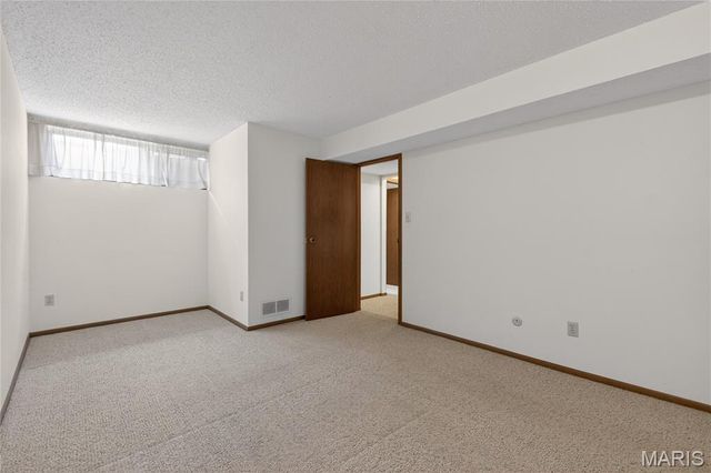 11523 Sandy View Drive, St Louis, MO 63146