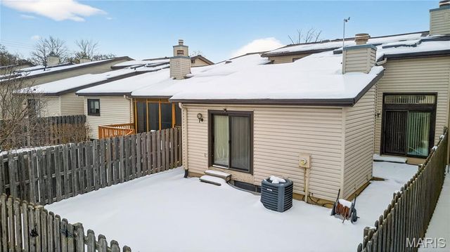 11523 Sandy View Drive, St Louis, MO 63146