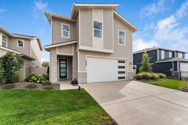 7937 E Beaufort St, Nampa, ID 83687