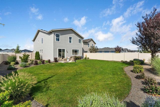 7937 E Beaufort St, Nampa, ID 83687