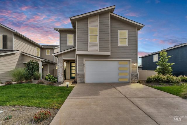 7937 E Beaufort St, Nampa, ID 83687