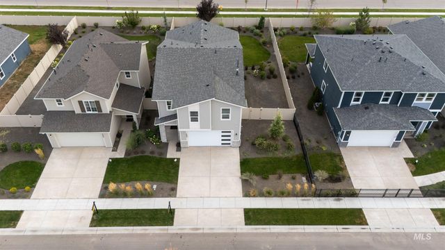 7937 E Beaufort St, Nampa, ID 83687