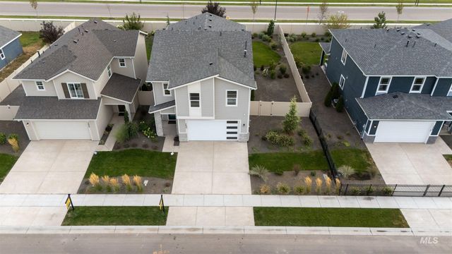 7937 E Beaufort St, Nampa, ID 83687