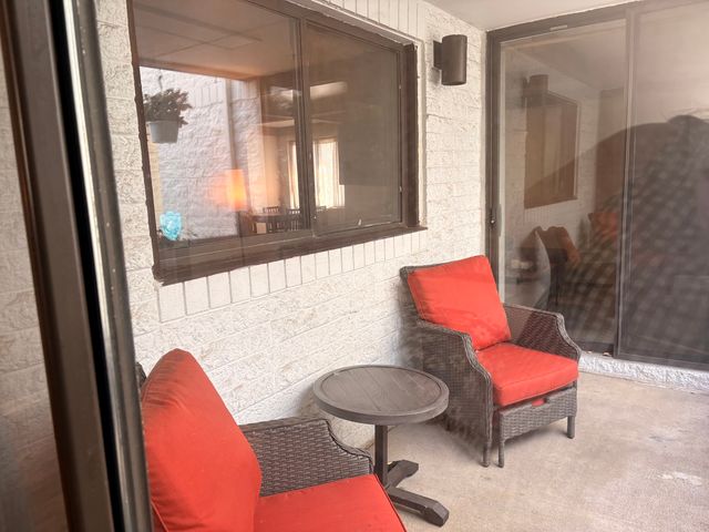 342 W Miner Street 1A, Arlington Heights, IL 60005