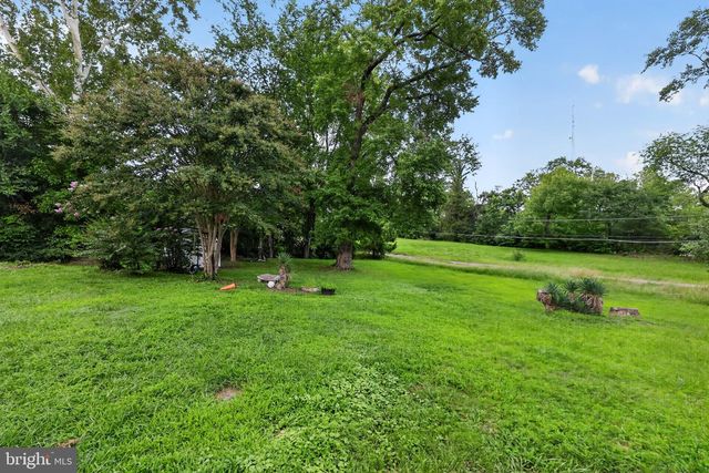 10904 LIVINGSTON RD, Fort Washington, MD 20744