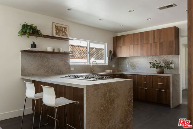 5719 Rhodes Avenue, Valley Village, CA 91607