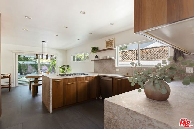 5719 Rhodes Avenue, Valley Village, CA 91607