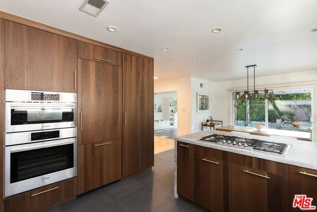 5719 Rhodes Avenue, Valley Village, CA 91607