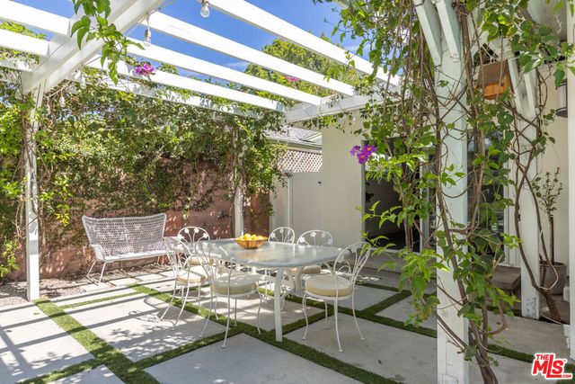 5719 Rhodes Avenue, Valley Village, CA 91607