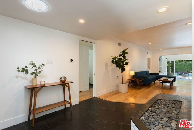 5719 Rhodes Avenue, Valley Village, CA 91607