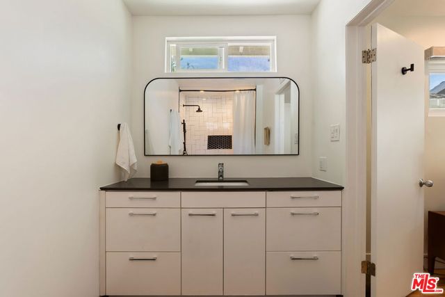 5719 Rhodes Avenue, Valley Village, CA 91607