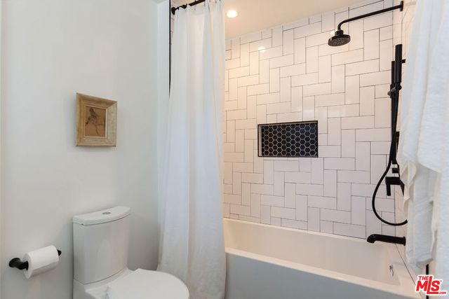 5719 Rhodes Avenue, Valley Village, CA 91607