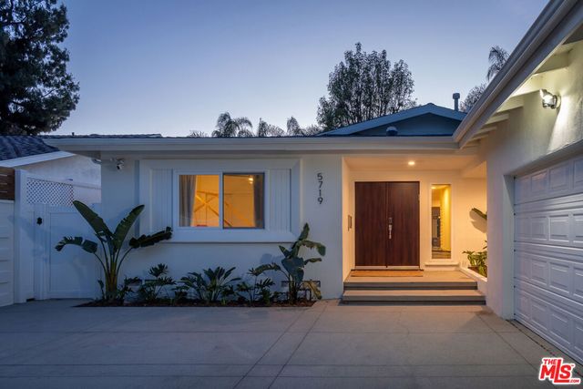 5719 Rhodes Avenue, Valley Village, CA 91607