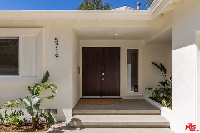 5719 Rhodes Avenue, Valley Village, CA 91607