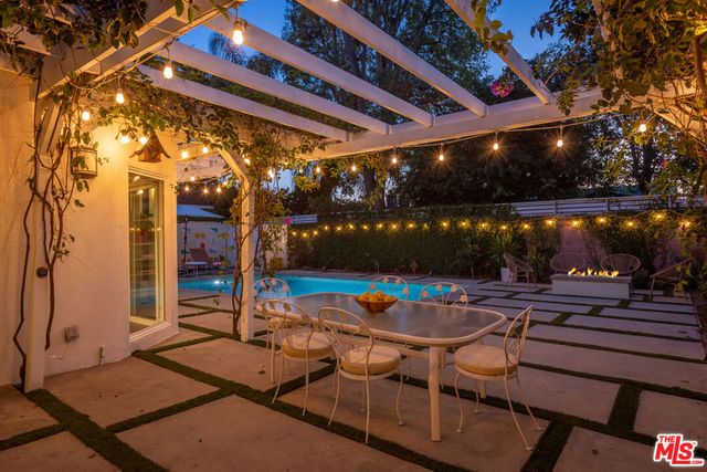 5719 Rhodes Avenue, Valley Village, CA 91607