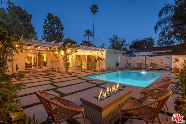 5719 Rhodes Avenue, Valley Village, CA 91607