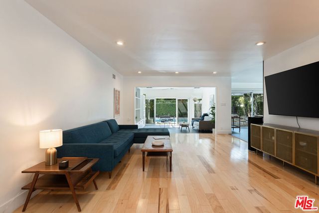 5719 Rhodes Avenue, Valley Village, CA 91607