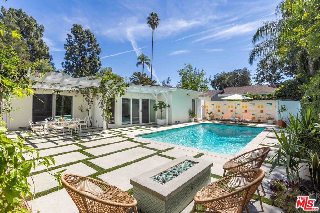 5719 Rhodes Avenue, Valley Village, CA 91607