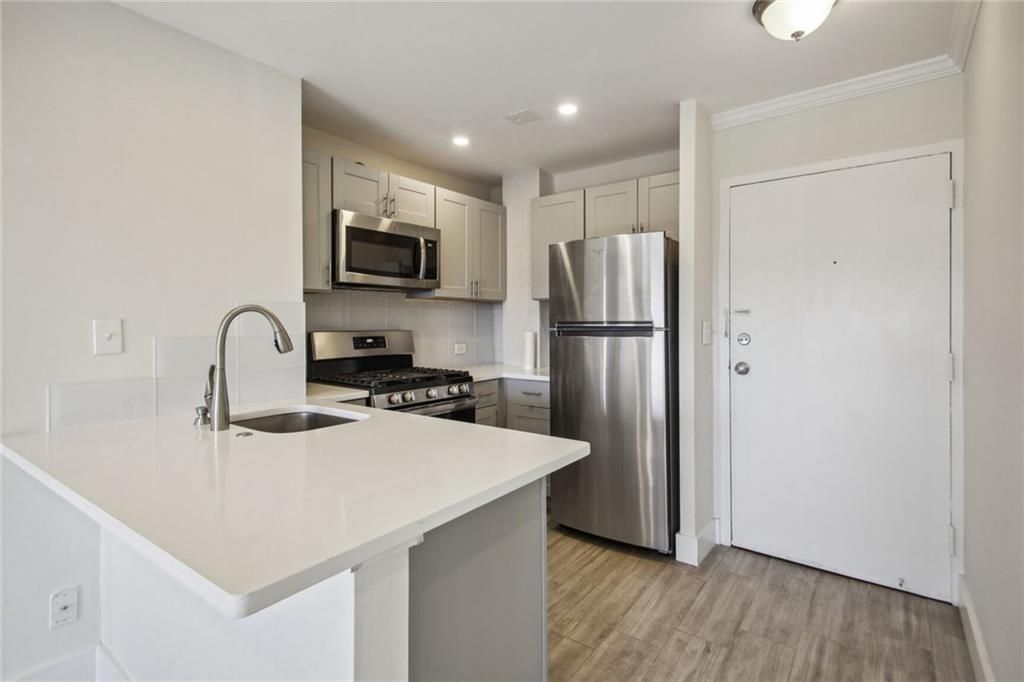 2285 Peachtree NE Road, Atlanta, GA 30309