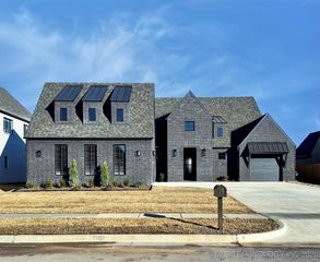 5915 E 127th Place S, Tulsa, OK 74008