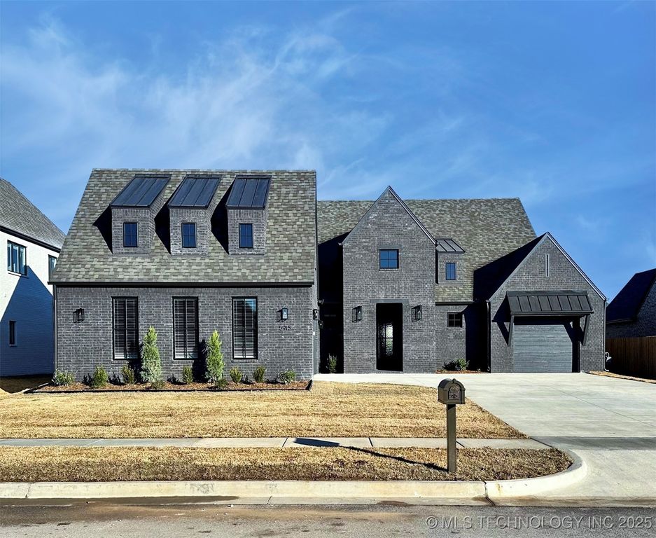 5915 E 127th Place S, Tulsa, OK 74008