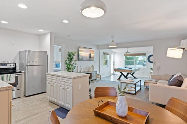 300 SW 23rd St 2, Fort Lauderdale, FL 33315