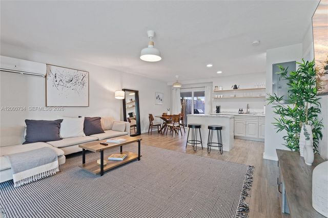 300 SW 23rd St 2, Fort Lauderdale, FL 33315