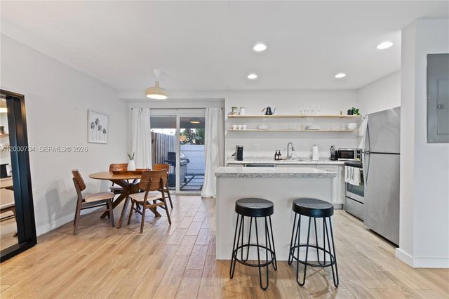 300 SW 23rd St 2, Fort Lauderdale, FL 33315