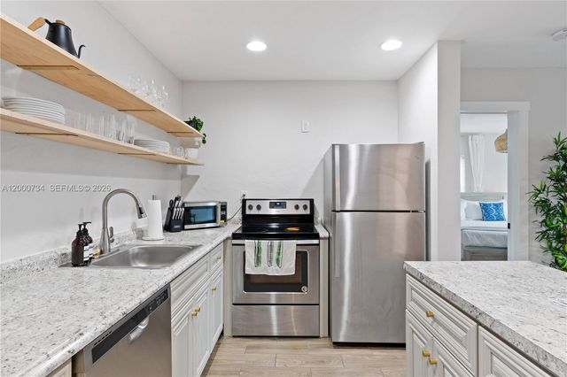 300 SW 23rd St 2, Fort Lauderdale, FL 33315