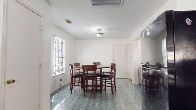 7106 Bayou Crest Drive, Houston, TX 77088