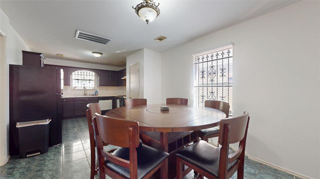 7106 Bayou Crest Drive, Houston, TX 77088