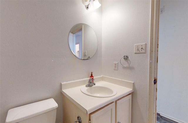 7106 Bayou Crest Drive, Houston, TX 77088