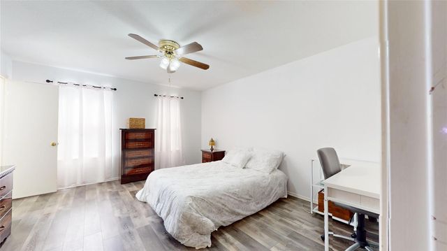 7106 Bayou Crest Drive, Houston, TX 77088